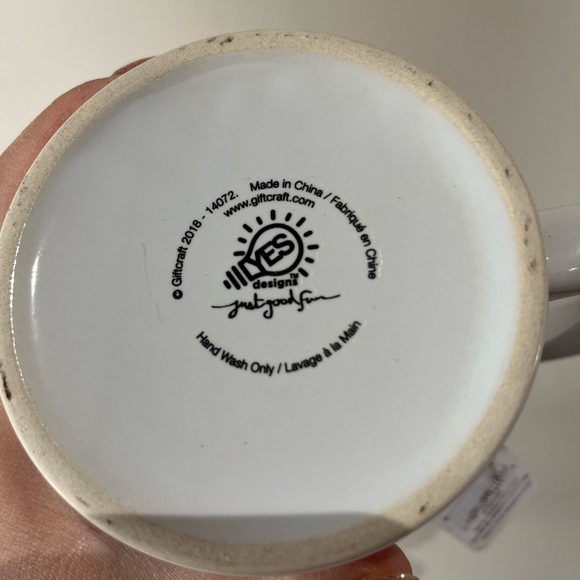 🔆NWT “I Run on Caffeine, Coffee & Curse Words” Mug - Picture 3 of 4